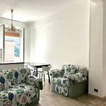 Bright For 5 Parking 20 Mins To Station Near Park And Shops Portovenere And Cinque Terre Panoramic Road Way 라스페치아