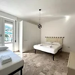 아파트 Bright For 5 Parking 20 Mins To Station Near Park And Shops Portovenere And Cinque Terre Panoramic Road Way *