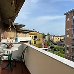 아파트 Bright For 5 Parking 20 Mins To Station Near Park And Shops Portovenere And Cinque Terre Panoramic Road Way *