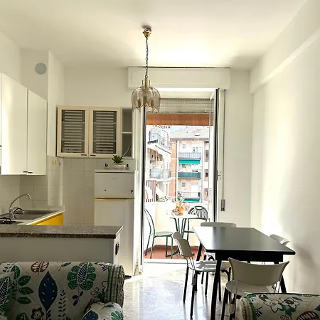 Bright For 5 With Private Parking Cinque Terre And Portovenere Gateway *