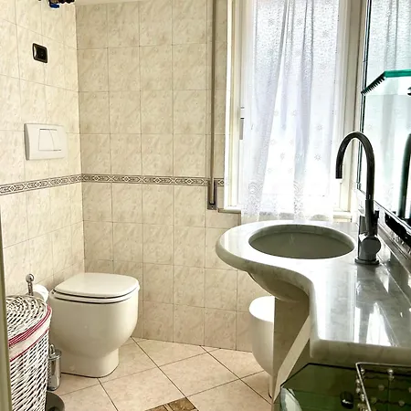 Bright For 5 With Private Parking Cinque Terre And Portovenere Gateway Apartamento *