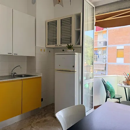 Bright For 5 With Private Parking Cinque Terre And Portovenere Gateway Apartamento La Spezia